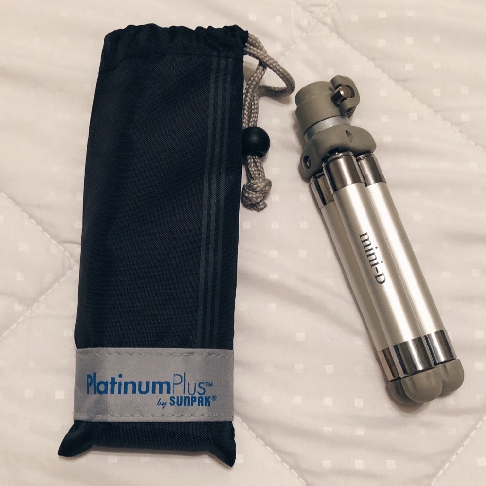 mini-D Camera Tripod with Travel Bag